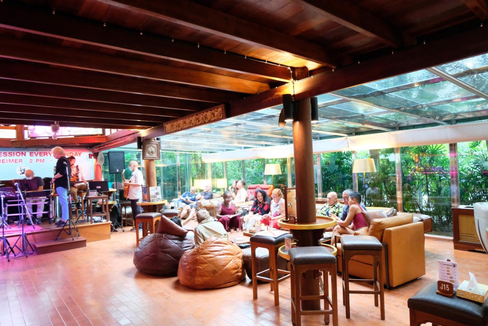 Sugar Hut Resort&restaurant 3*